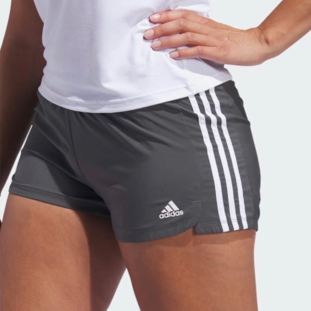New w/tags Adidas Pacer 3 stripes woven shorts sz Large